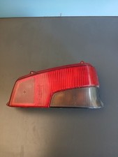 Peugeot 106 / Feu arrière Droit / Axo 5237