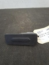 Bouton de coffre RENAULT CLIO