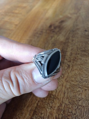 Belle bague poison - belle, ancienne