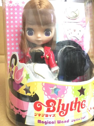 Poupée habillée petite - habillée,