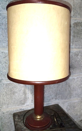 Lampe bureau cuir - en,