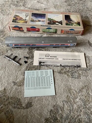 Walthers 932 6013 amfleet - 85',