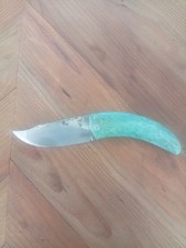 Couteau pliant deux clous