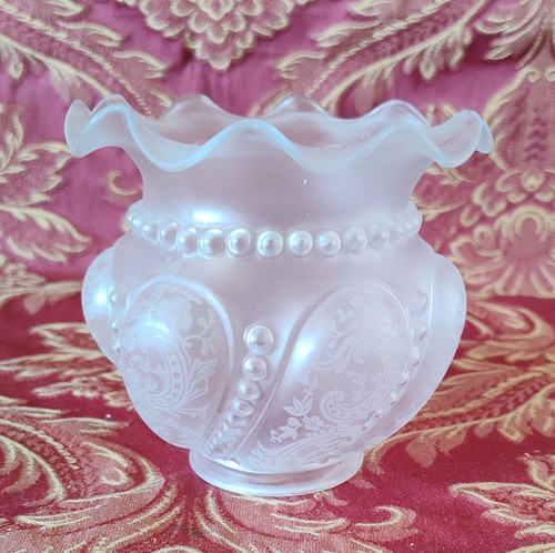 Tulipe verre moulé gravé - moulé,