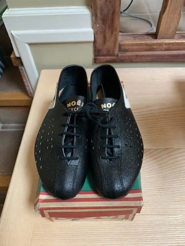 Anciennes chaussures cyclisme - chaussures,
