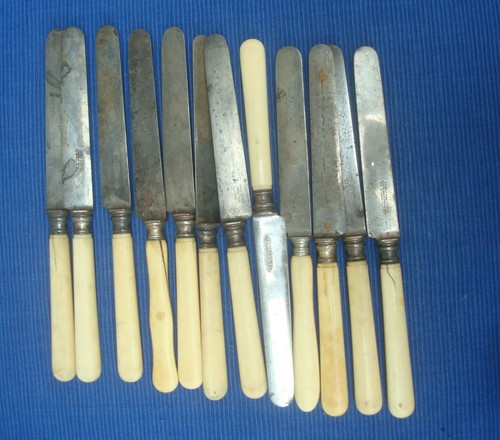 V69 lot couteau - 12, dessert