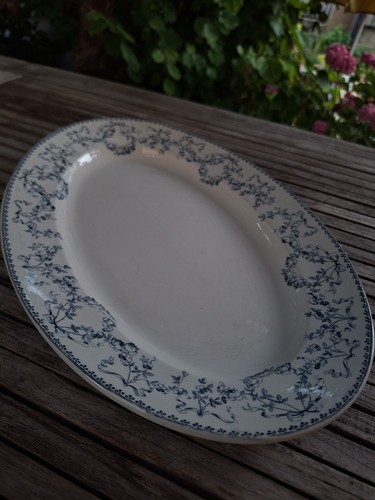 Grand plat ovale - plat, faïence