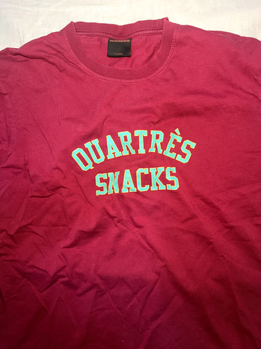 Quarter snacks tres - quarter,