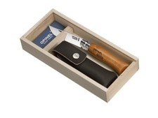 Couteau OPINEL  CARBONE N°8 AVEC ÉTUI DANS UN PLUMIER