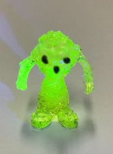 Figurine caniche en verre