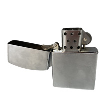 Briquet à Essence Géant