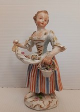 3445*  meissen femme aux