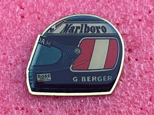 T02 pins gerhard berger - t02, casque