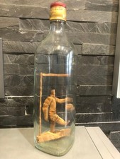 Bouteille liqueur spiritueux en verre collection sculpture sujet footbaleur bois