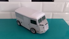 0211253 Voiture miniature boite métal vide à gâteau citroën type H HY gris blanc
