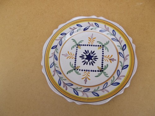 Assiette ancienne décorative