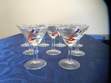 RARE ANCIEN VERRE SUR PIED COMMÉMORATIF GUERRE 1939 1945 DRAPEAUX ÉMAILLÉS  