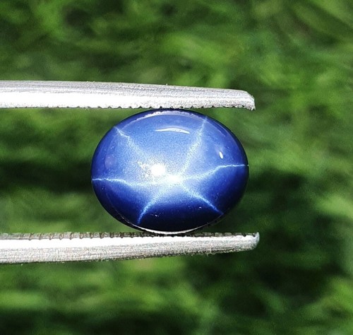 Cabochon ovale saphir étoile