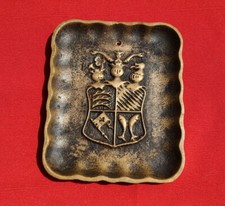 emblème ou armes de MONTBELIARD plaque en métal doré ancien