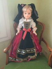 Grande poupée Nina alsacienne de BELLA 60 cm dans son carton d'origine