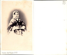 CDV Padova, Femme mûre en pose, circa 1860 Vintage CDV albumen carte de visite -
