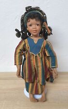 Poupée d'artiste poupée en