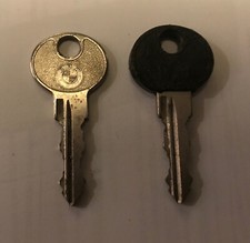 cle clef ancienne X 2 collector BMW NEIMAN voiture auto vintage rare antique key