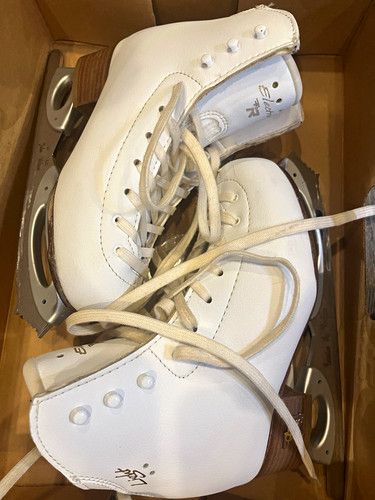 Risport electra white figure - risport,