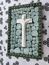 Crucifix faïence sur émaux années 1950/1960