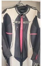 combinaison cuir moto IXON taille XL   très bon état blanche rose noire