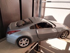 Voiture miniature de