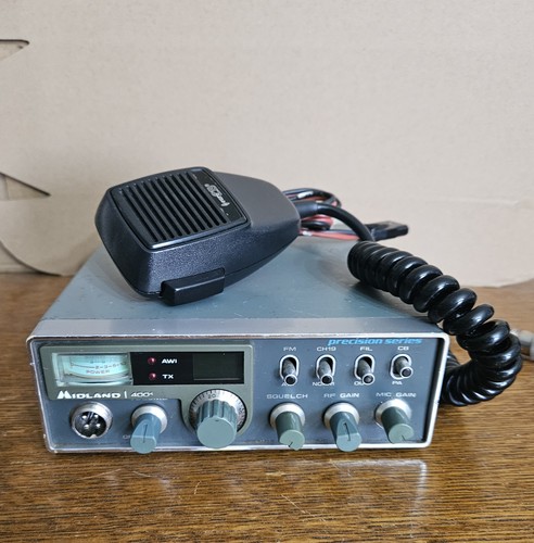 Midland 4001 radio - cb,