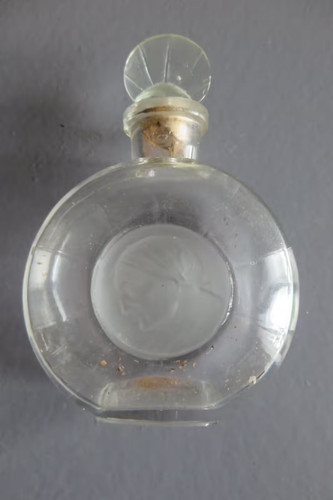 Ancien flacon vide - flacon, vieille