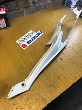 flanc dessous selle gauche