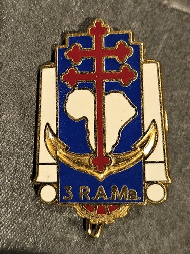 Insigne pucelle militaire - militaire, 3e