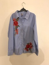 chemise à rayures & fleurs 