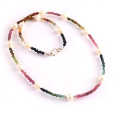 Collier femme perles pierres