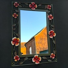 Miroir en fer forgé avec décor de fleurs vintage élégant