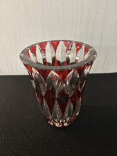 Vase rouge overlay en cristal de Saint Louis h : 23cm
