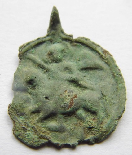 Pendentif médaille