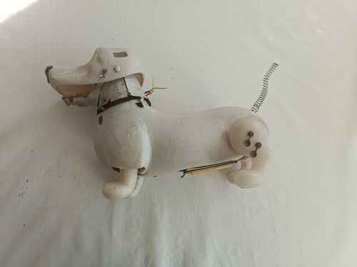 Jouet chien mécanique pile - chien, a