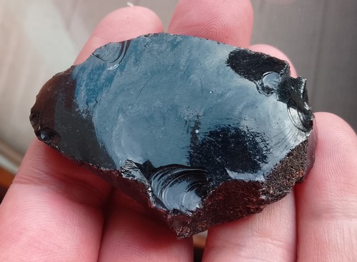 27.54gr 52x36x15mm obsidienne