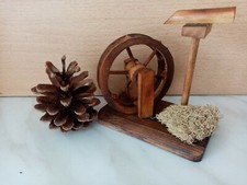   DECORATION  MINIATURE FONTAINE  ROUE A AUBE  EN BAMBOU  CHINOISE 