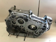 UN CARTER MOTEUR DROIT POUR