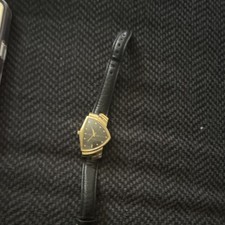 Hamilton Ventura Quartz