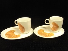 ?? TETE A TETE SET DOUBLE PETIT DEJEUNER TASSES ASSIETTES CROISSANT PORCELAINE