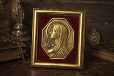 Médaillon Vierge signé