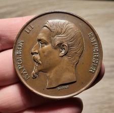 #104-19 ~ Médaille -