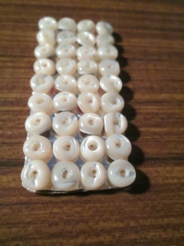 Plaque boutons anciens - plaque,