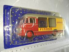 Véhicule CIRQUE PINDER [09] 1/64 IXO models – Citroën U23 camion ménagerie singe